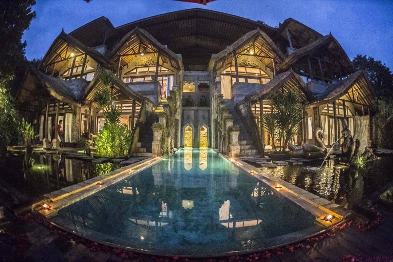 Avalon Ubud Castle & Spa Екстериор снимка