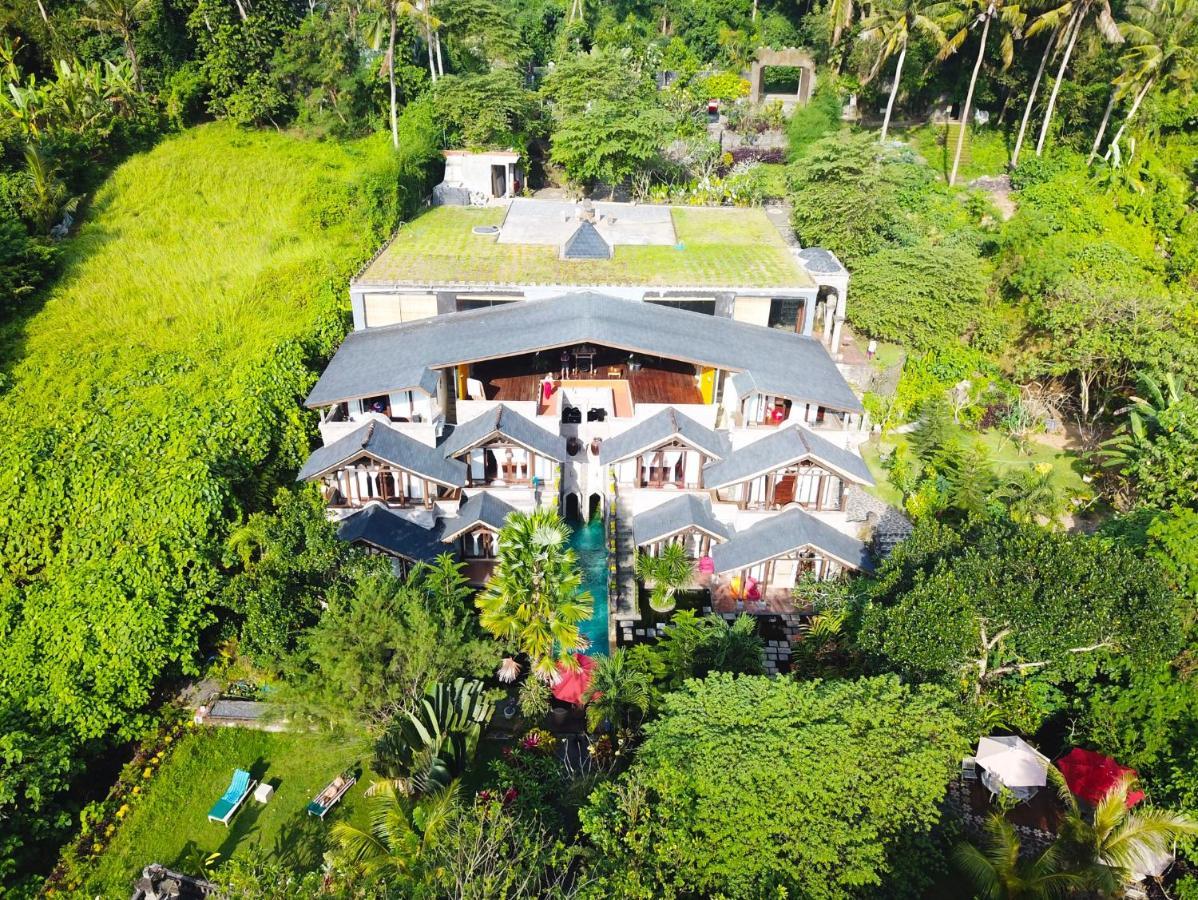 Avalon Ubud Castle & Spa Екстериор снимка