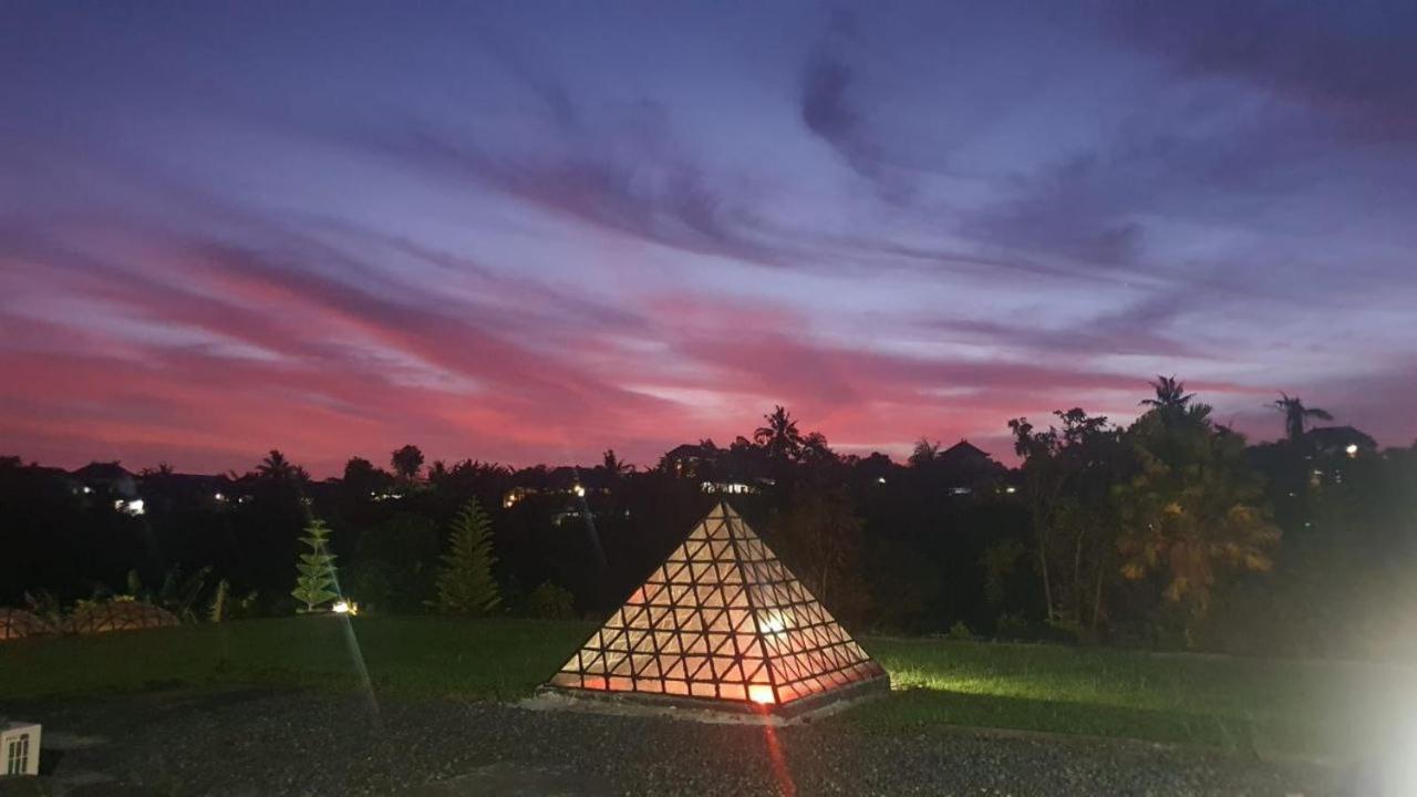 Avalon Ubud Castle & Spa Екстериор снимка